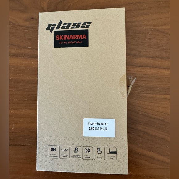 Skinarma Glass Screen protector set - Picture 1 of 3